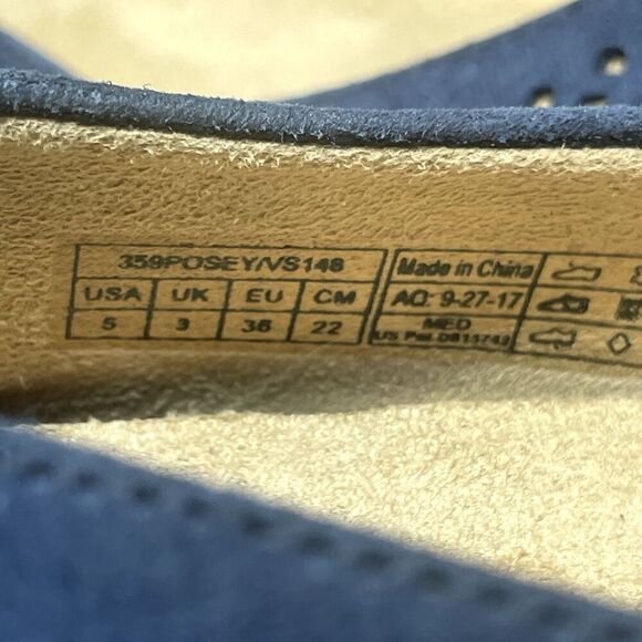 Vionic Posey Perforated Suede Pointed Toe Flat Blue Comfort Women's Size 5 - Picture 7 of 8
